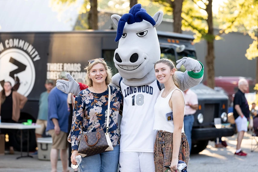 Logo for Family Weekend